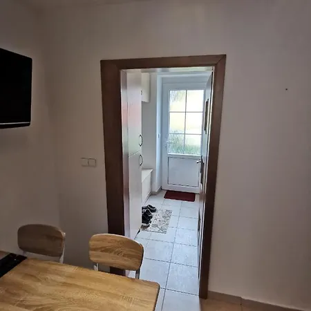 Apartament Na Samote U Lesa *