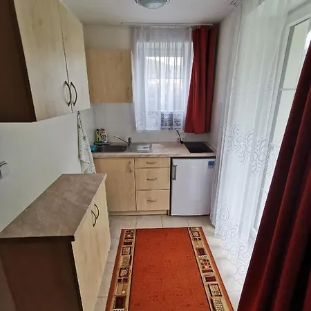 Na Samote U Lesa Apartament *