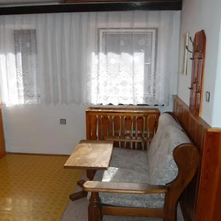 Apartament Na Samote U Lesa