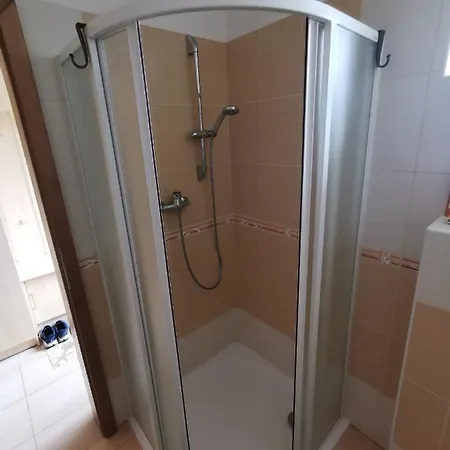 Apartament Na Samote U Lesa